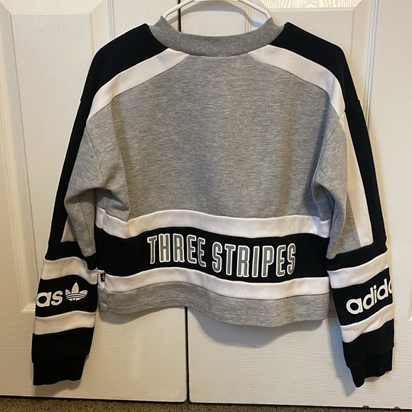 Adidas cropped sweatshirt/ LARGE - Picture 4 of 4